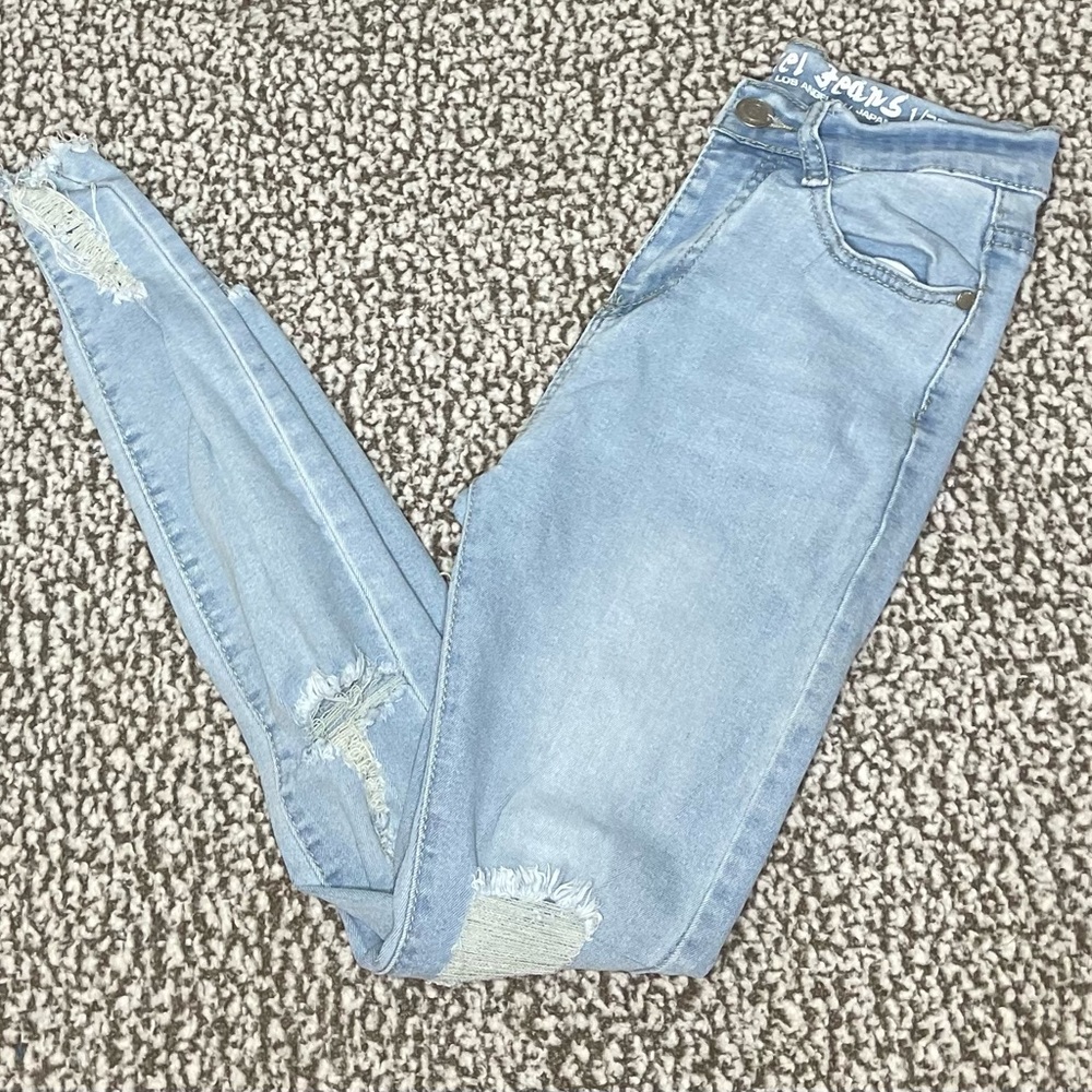 Super skinny pastel jeans!